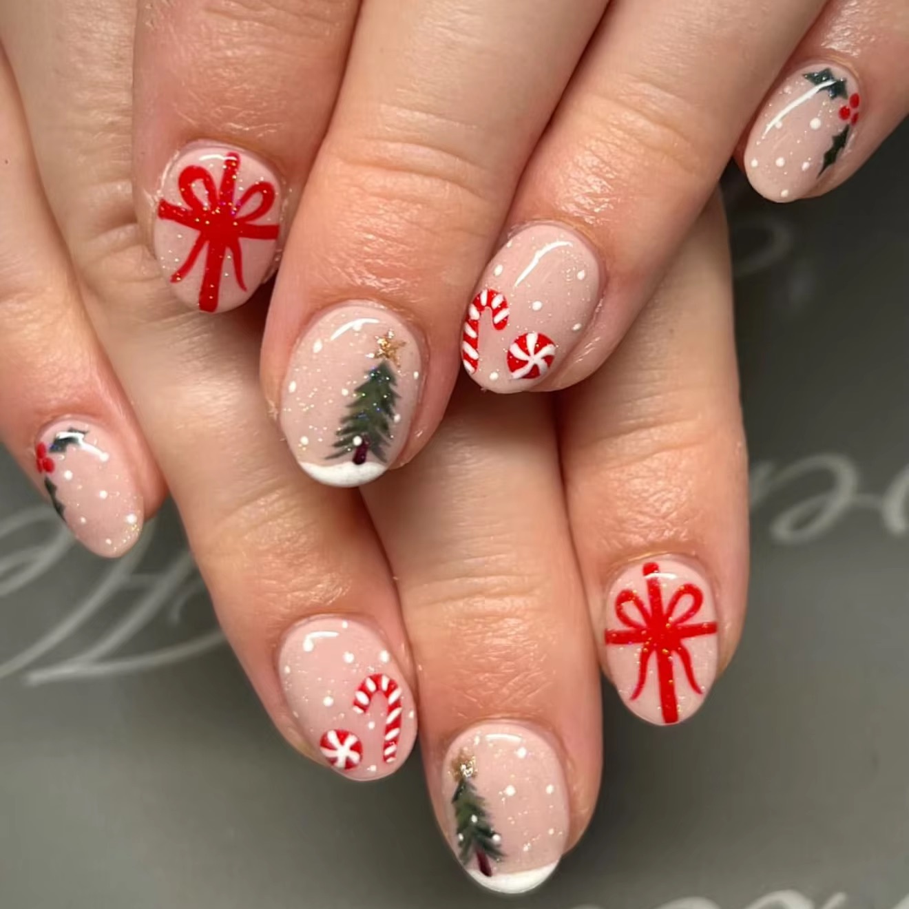 Short Round Press On Nails Chr - Christmas Tree Artificial recension och pris